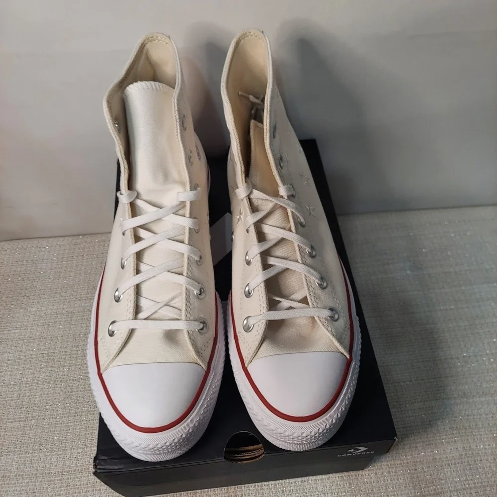 NEW Converse Chuck Taylor All Star Lift Platform Embroidered Stars‎ Women Size 9